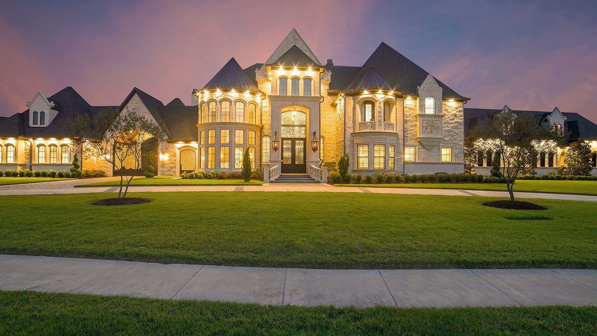 West Restaurant in our Villa’s